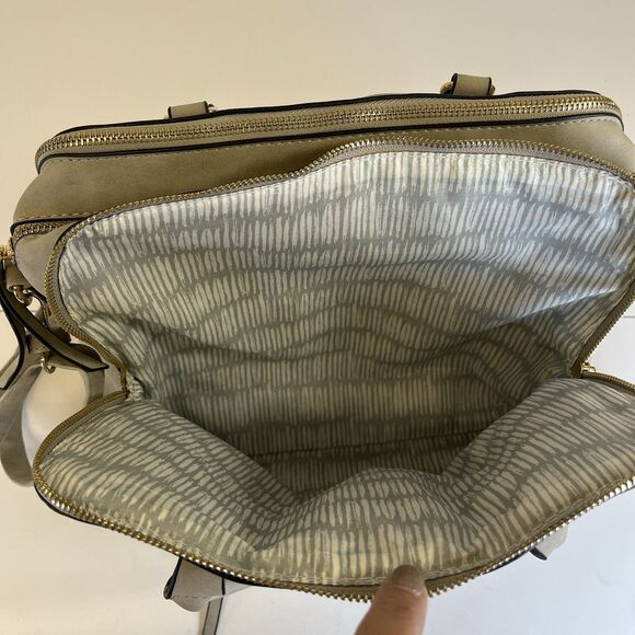 Gray Faux Leather‎ Triple Compartment Fringe Purse. Removable Shoulder Strap - Picture 9 of 12